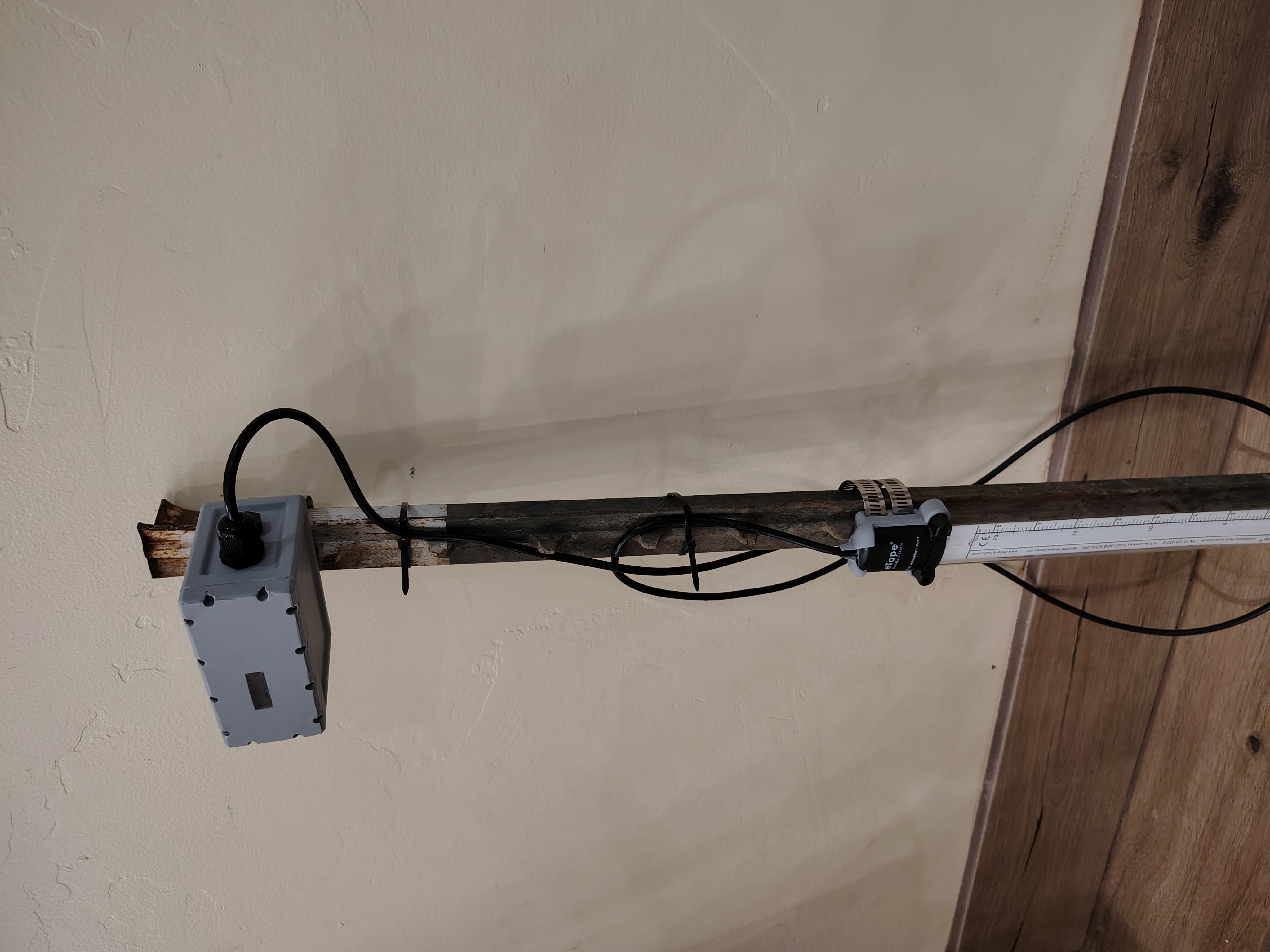 Complete node installation with control box and tape sensor